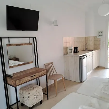 Athineon فندق نيدري