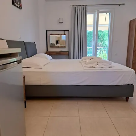 Athineon Nydri (Lefkada)