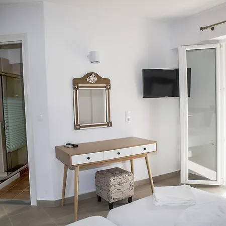 Athineon Hotel *