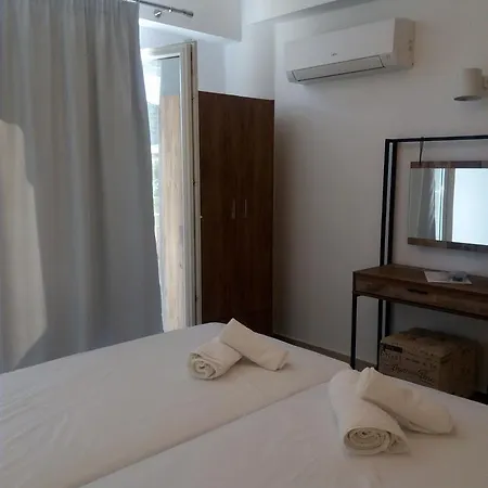 Athineon Hotel *
