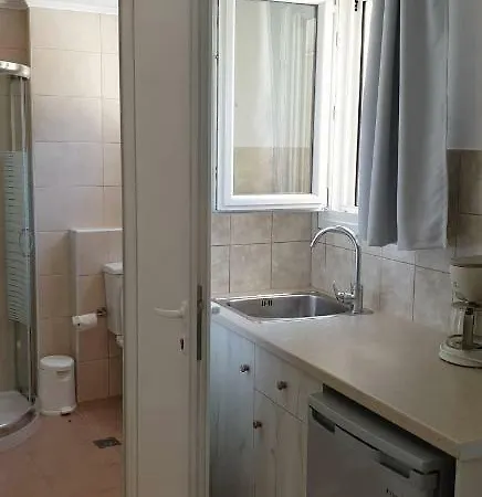 Athineon 호텔 니드리